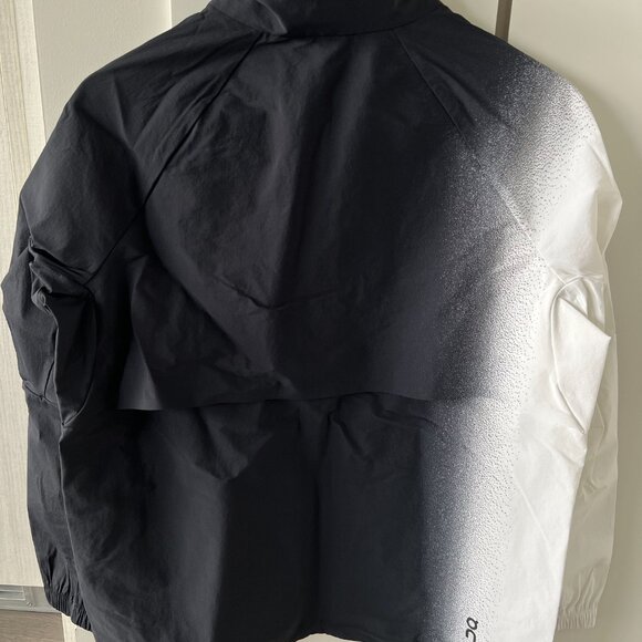 **BRAND NEW** On Running Court Track Jacket - Picture 4 of 8